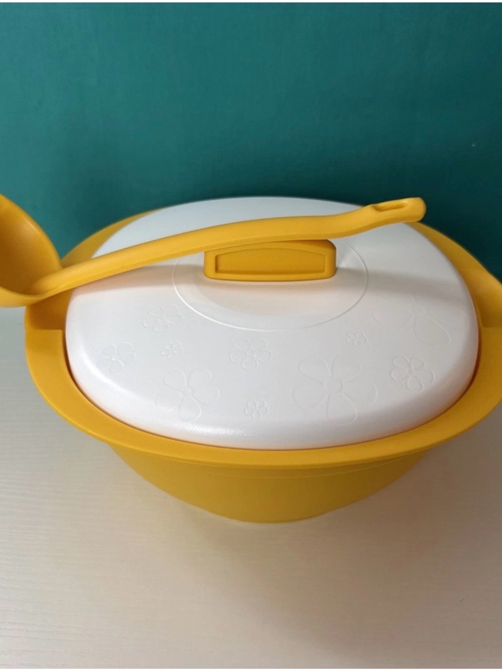 Tupperware Legacy Soup Server ladle 7.5 Cups 1.8L Sopera Mexicana Soup Yellow